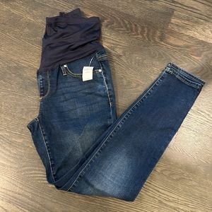 BRAND NEW WITH TAG Gap Maternity jeans - Size 28R